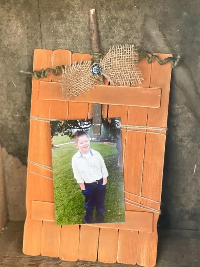 How to create a paint stick pumpkin picture frame Burlap Kitchen