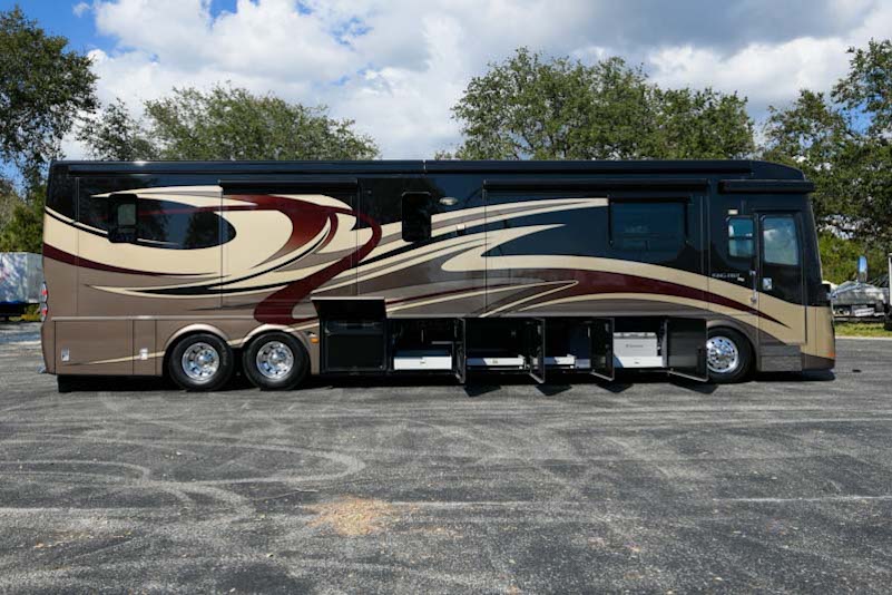 2013 Newmar King Aire 4584Triple Full Wall Slide
