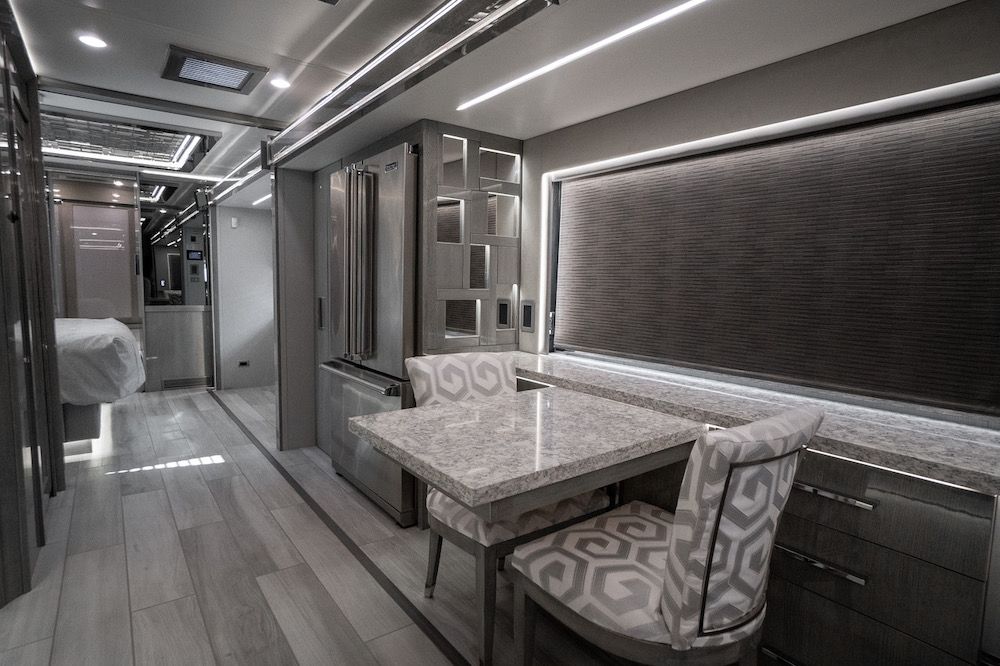 2021 Newmar King Aire 4531Triple Slide