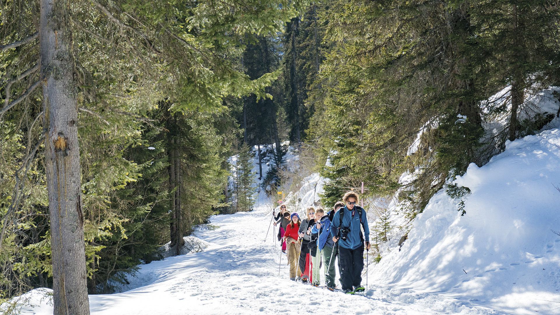 Snowshoe Tour Isenfluh Bus2alps