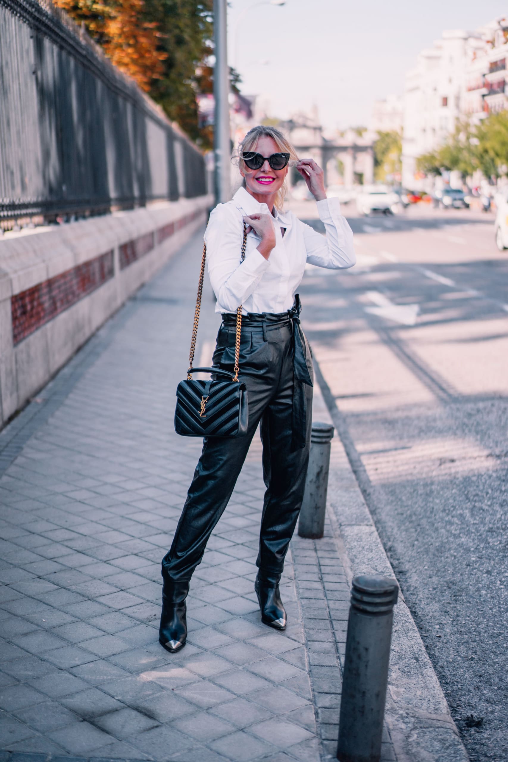 Wear Leather Pants Over 40 For The Hottest Look That Is SO Cool