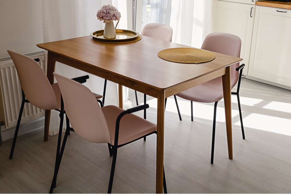 Dining Table Plastic Chairs vlr.eng.br