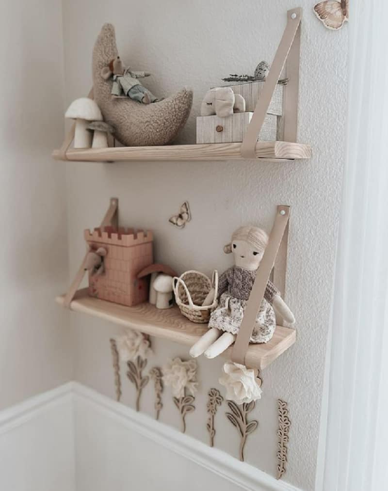 Giraffe Nursery Shelves