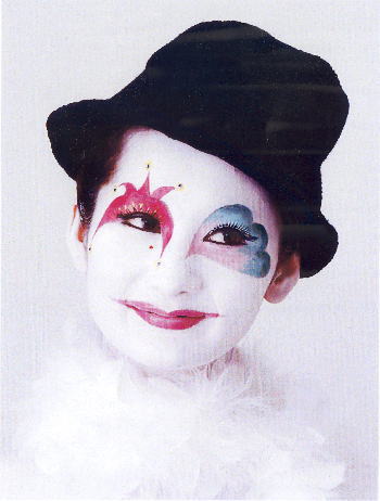 ハロウィンにやりたい!簡単キュートなピエロメイク☆ - ≠Reprofile（リプロフィール） ピエロメイク（クラウン）の方法 舞台メイクねっと｜舞台化粧三善通販とステージメイクアドバイスの正規販売店