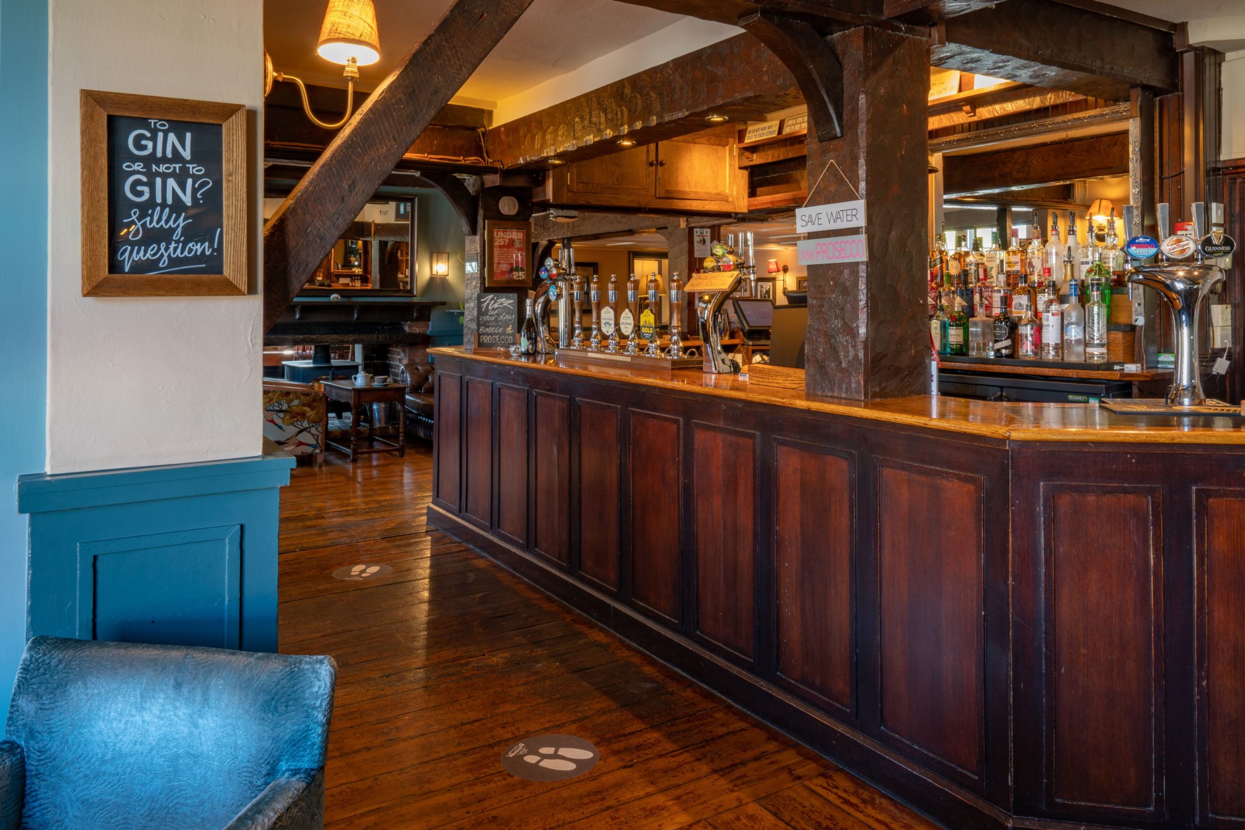 The Fish Inn Pub & Restaurant In Ringwood, Hampshire