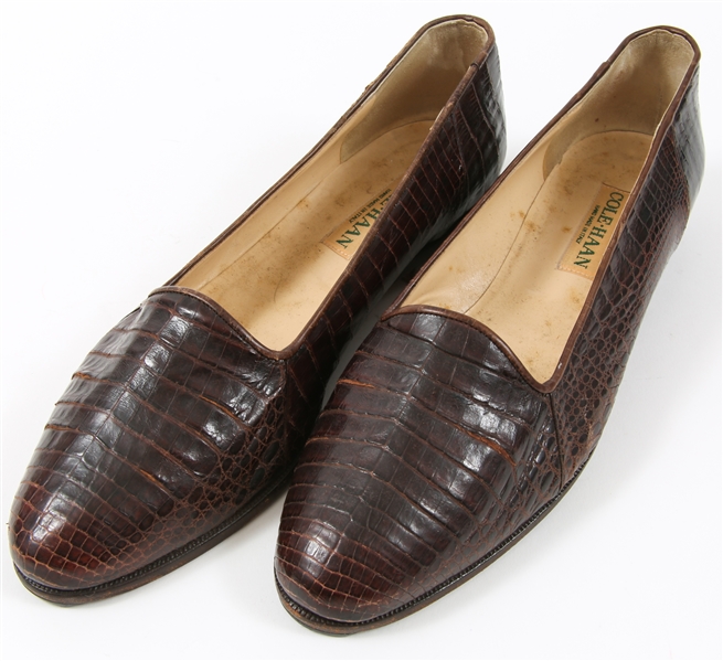 Lot Detail WOMEN'S COLE HAAN BROWN LEATHER LOAFERS