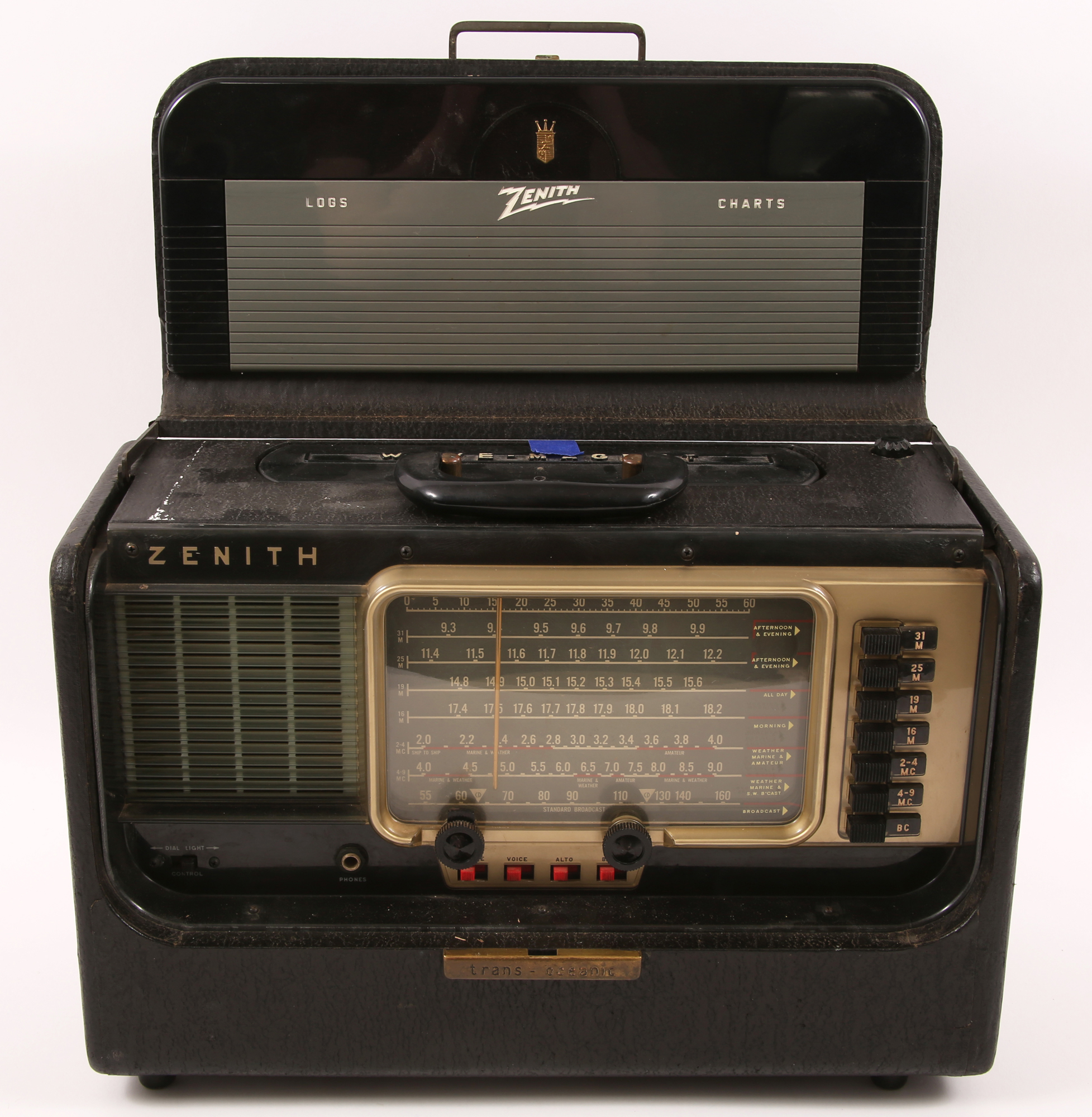 Lot Detail ZENITH TRANSOCEANIC A600 SHORTWAVE PORTABLE RADIO