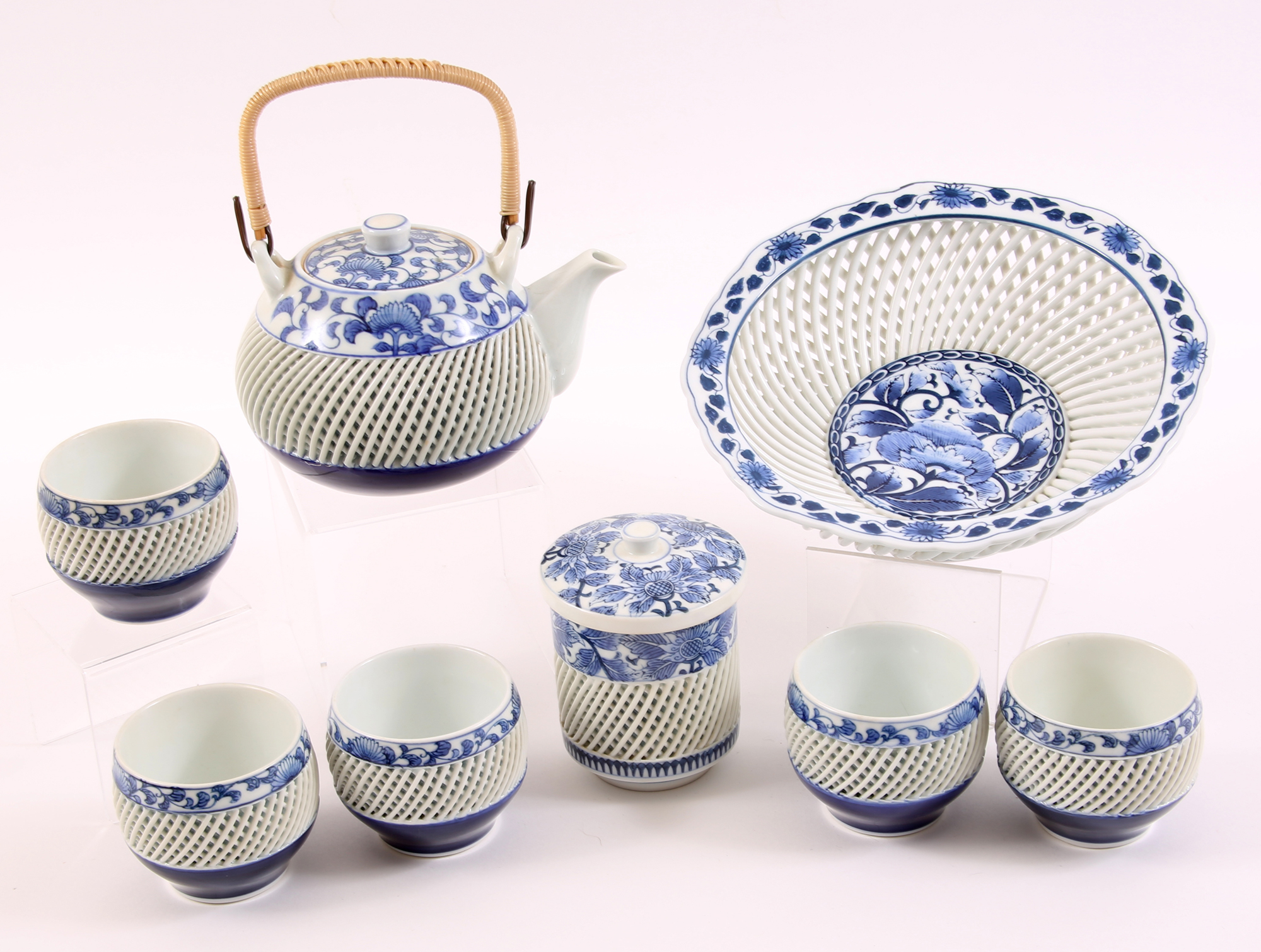 Lot Detail MIDCENTURY JAPANESE BLUE & WHITE TEA SET 8 PIECES