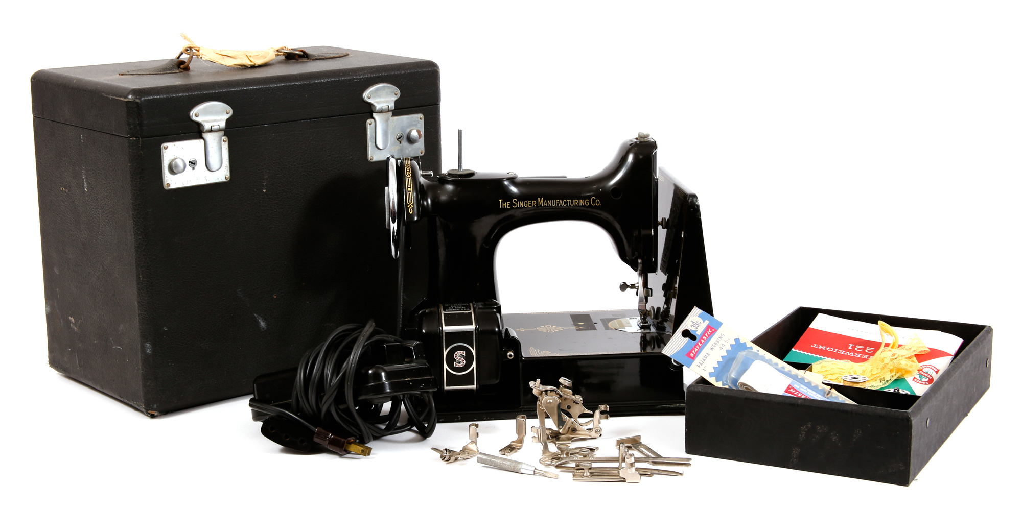 Lot Detail SINGER FEATHERWEIGHT 221 ELECTRIC SEWING MACHINE