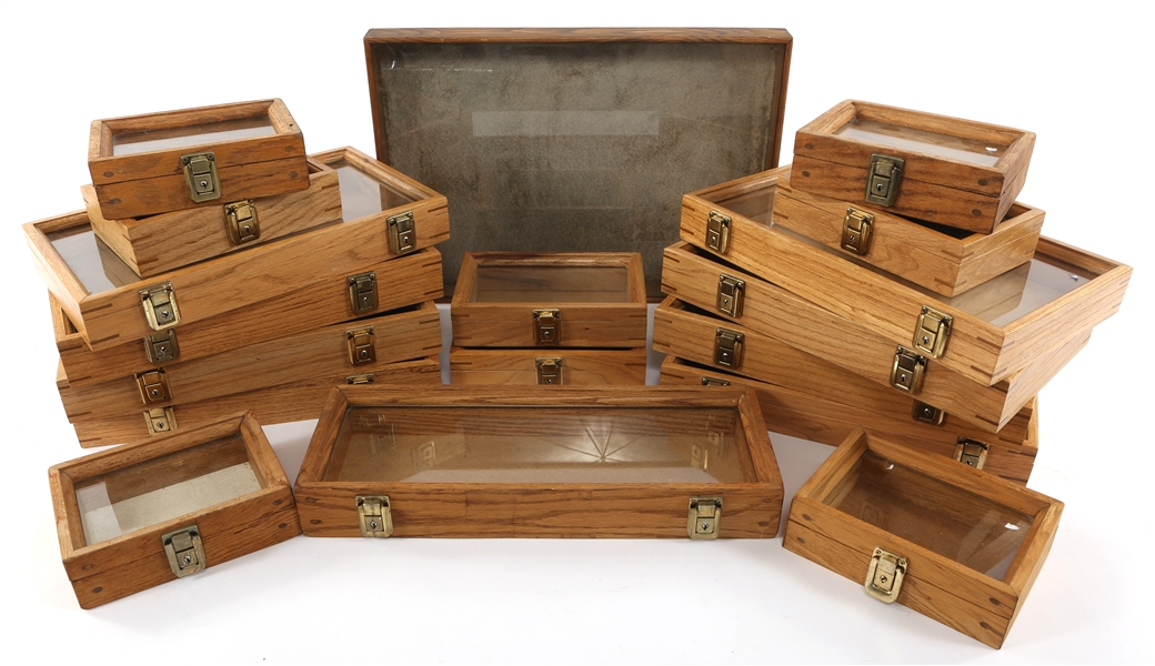 Lot Detail WOOD DISPLAY BOXES LOT OF 18