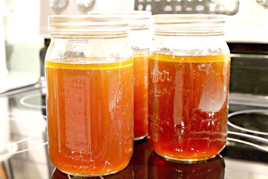 Want to know the secret to making your meals taste better? Easy chicken broth recipe, home-made. Add it to your rice, soups, stews and more.