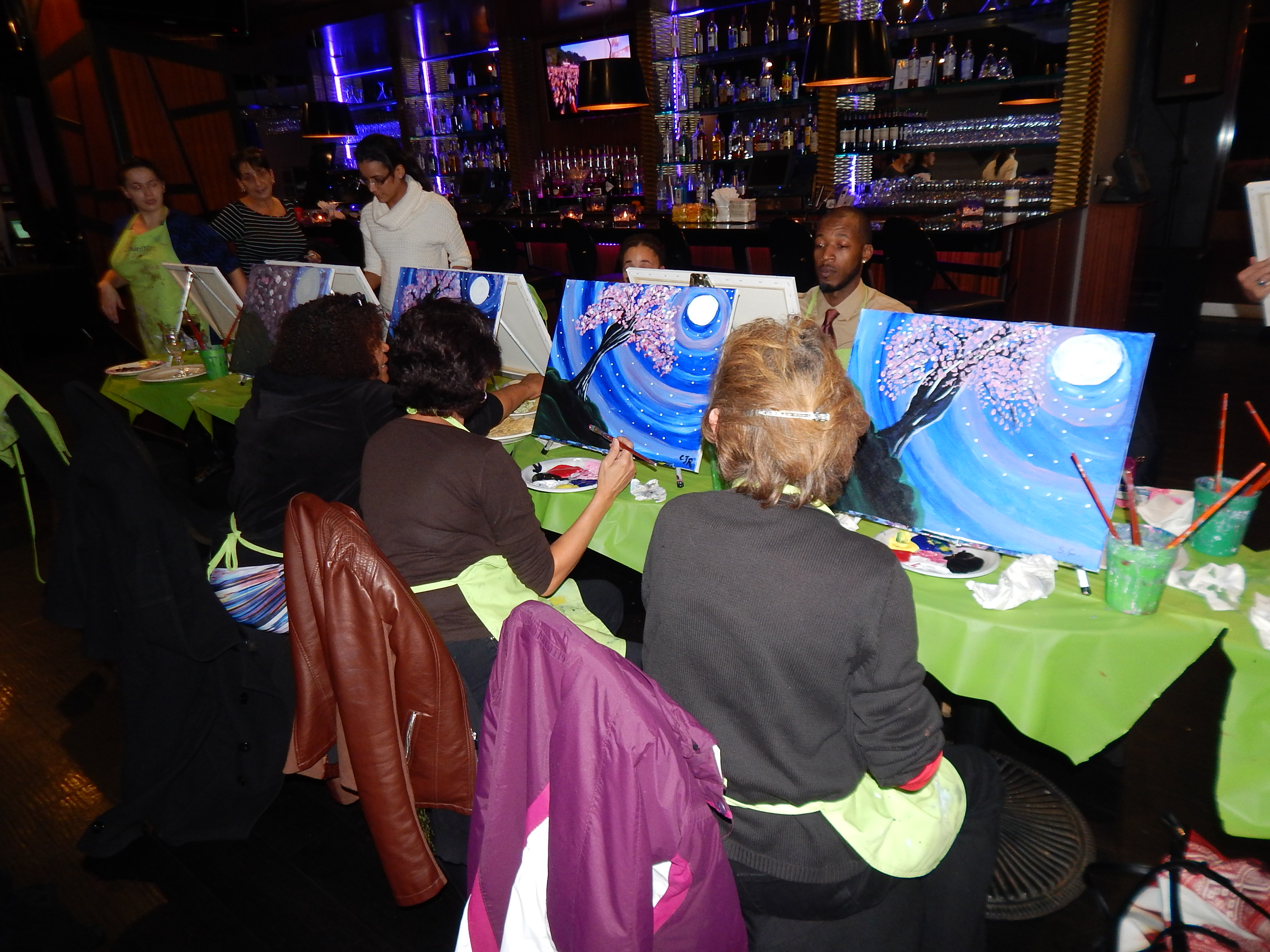 Royal Regency Hotel in Yonkers Hosts "Paint Night"
