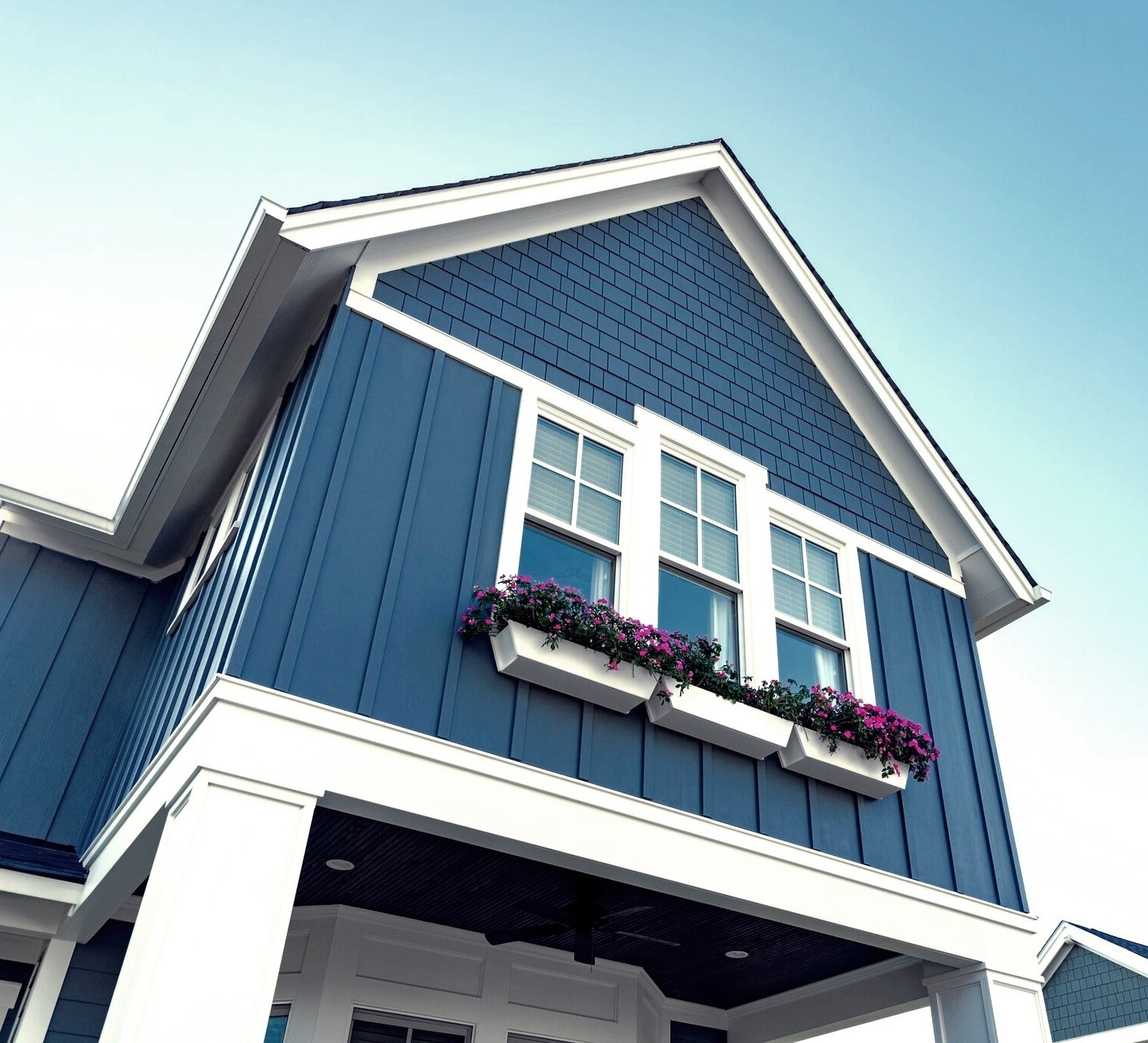 Buzz Home Pros Siding Contractors Evanston, IL Siding Installation