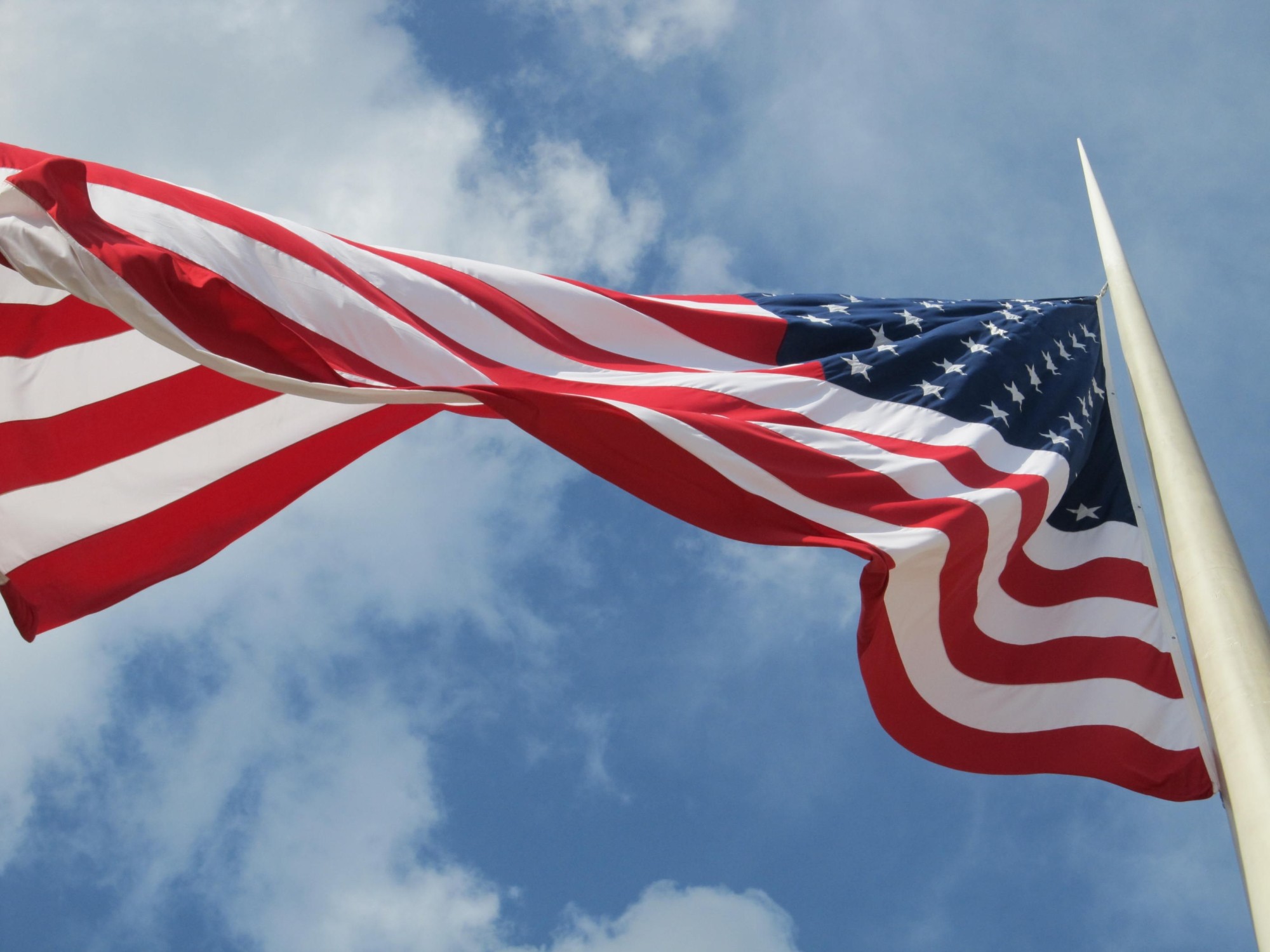 12 Tips for Buying Your Ideal Residential Flagpole Home
