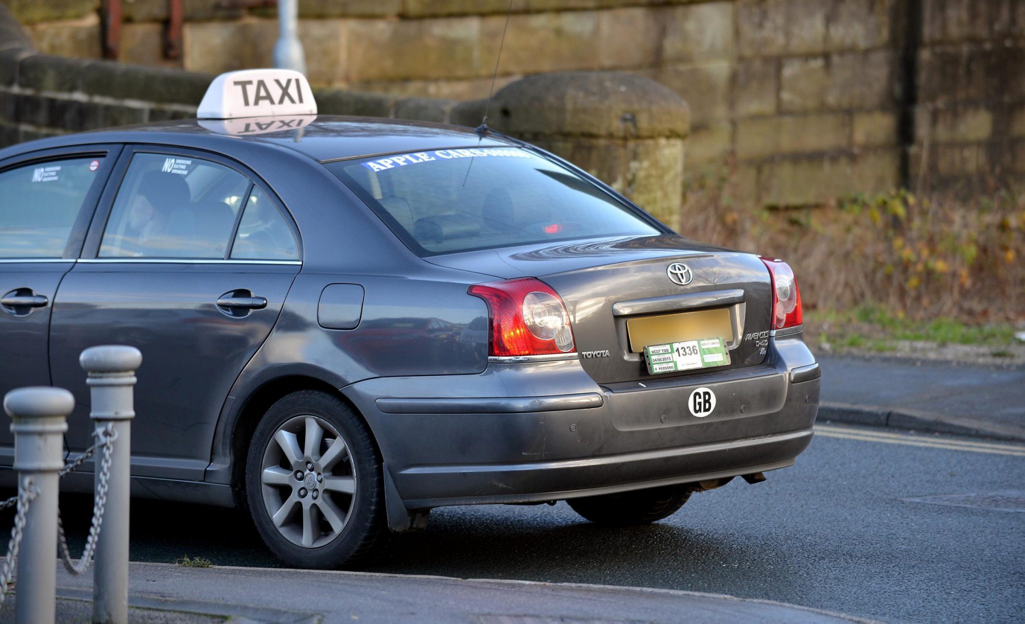 What Are the Key Benefits of Taxis in Bolton?