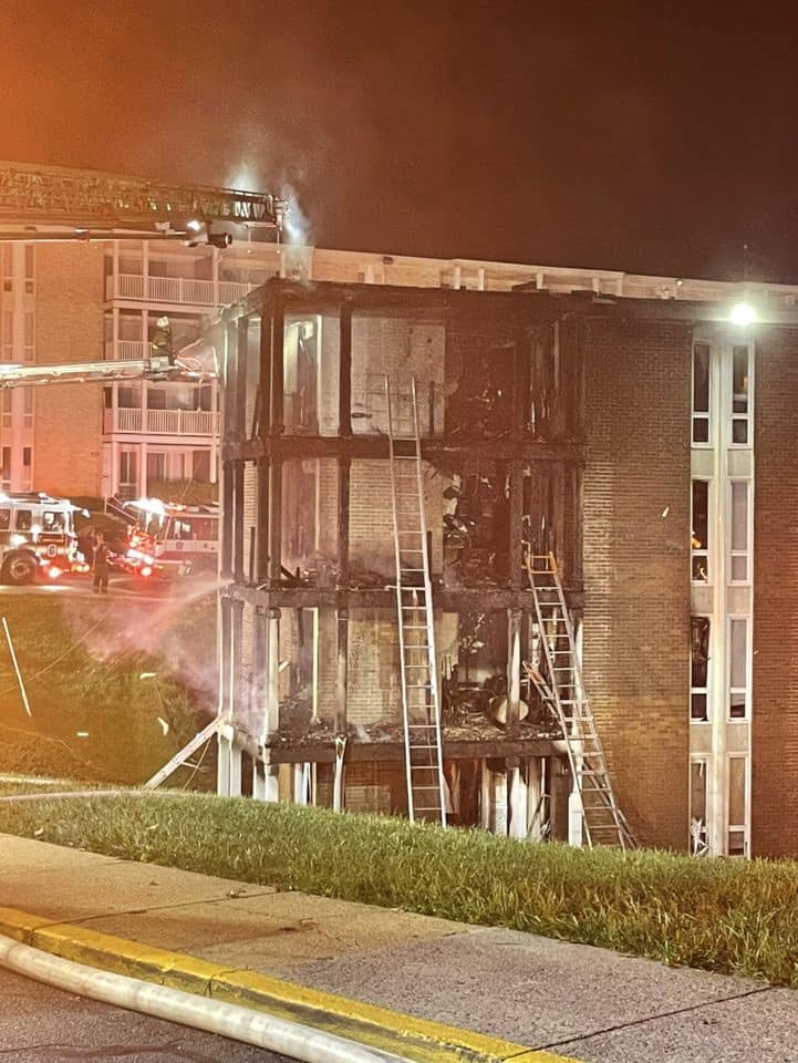 E811B Responds to 2Alarm Fire in Landover Branchville Volunteer Fire