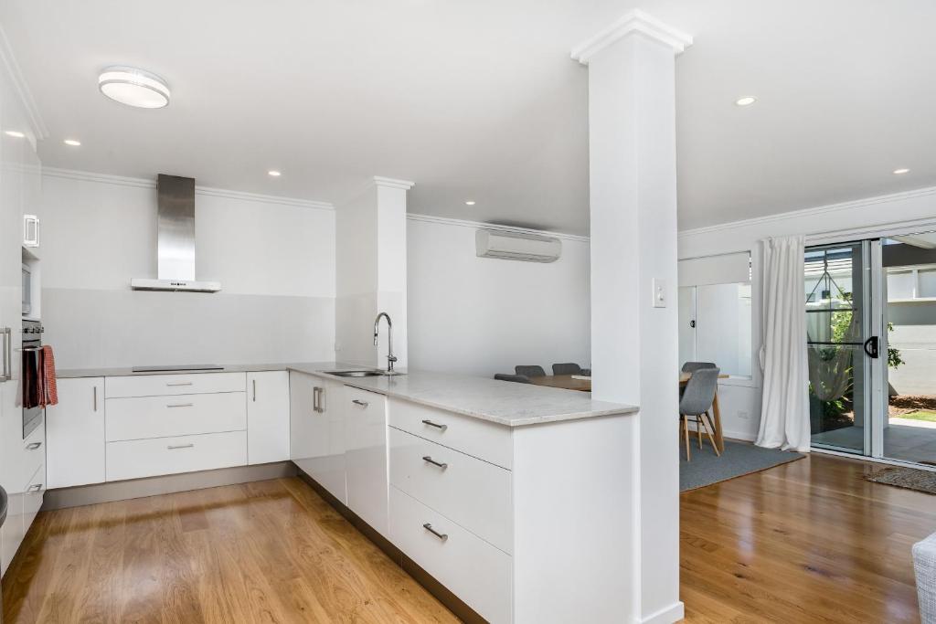 Amity Seadrift The Official Guide