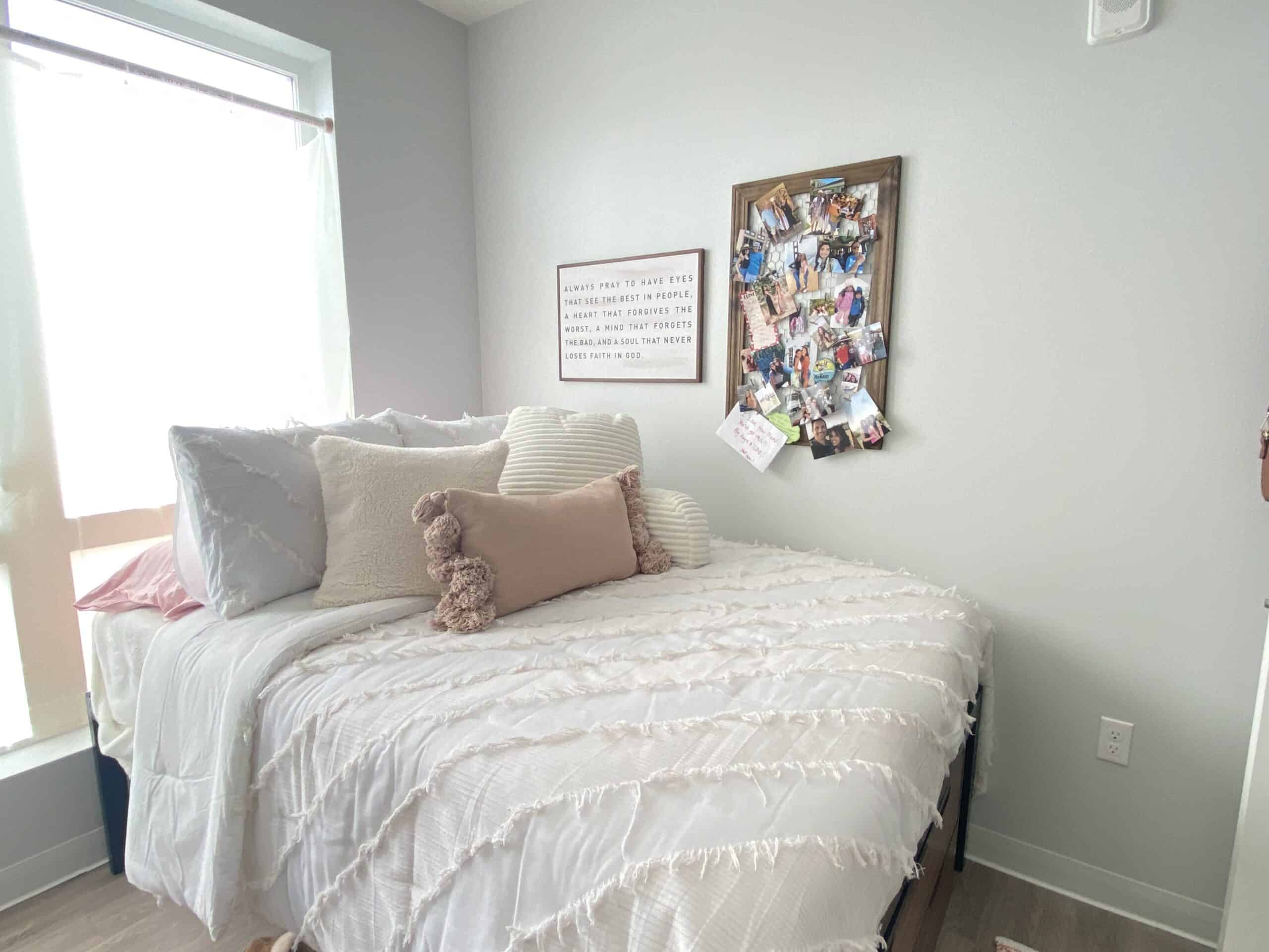 27 Trendiest Dorm Room Ideas 2021 College Students Will Love By