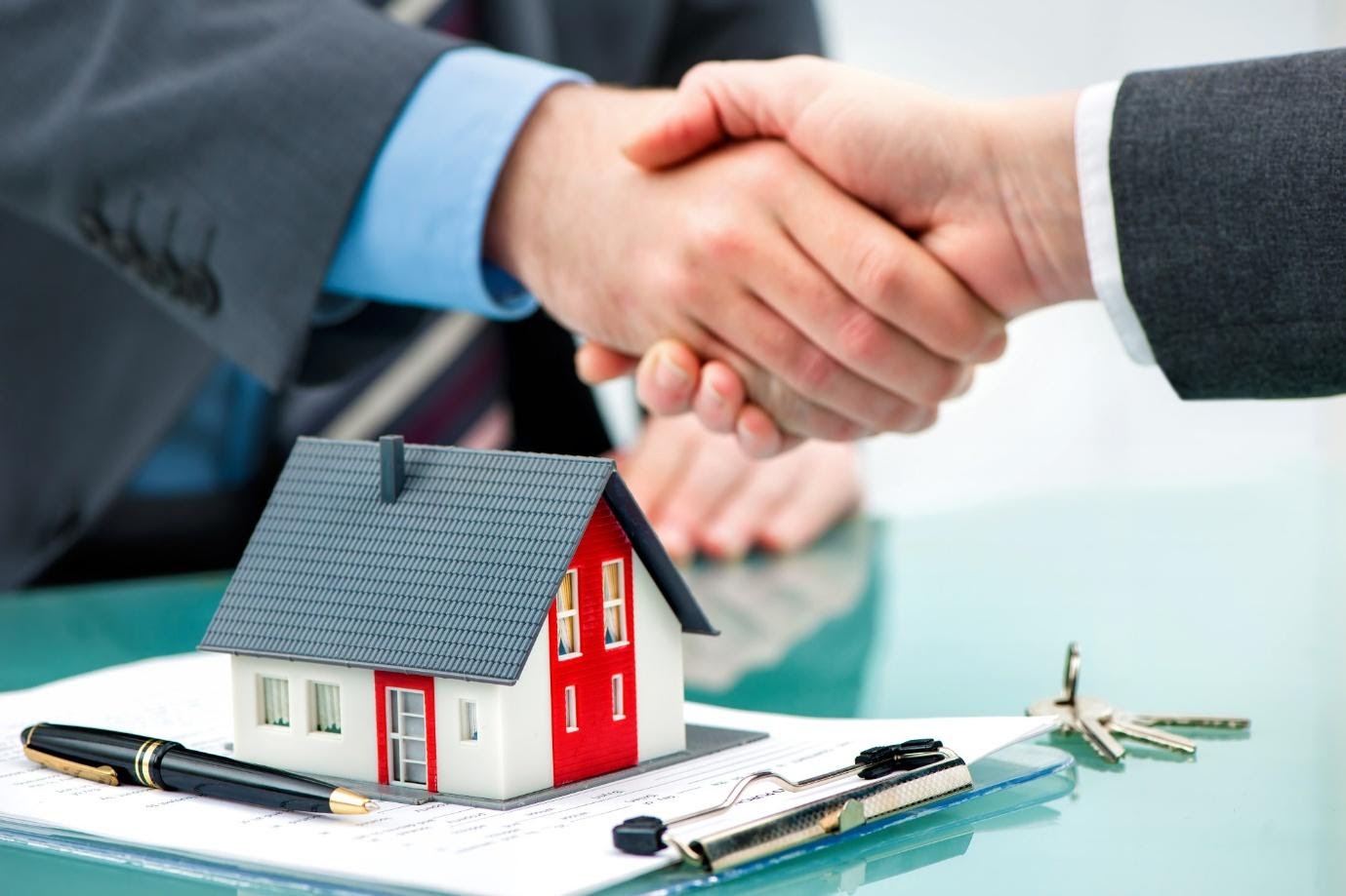 6 Reasons to Hire a Real Estate Closing Lawyer Latest World News