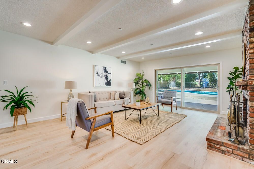 Bznuni Realty Real Estate company in Glendale