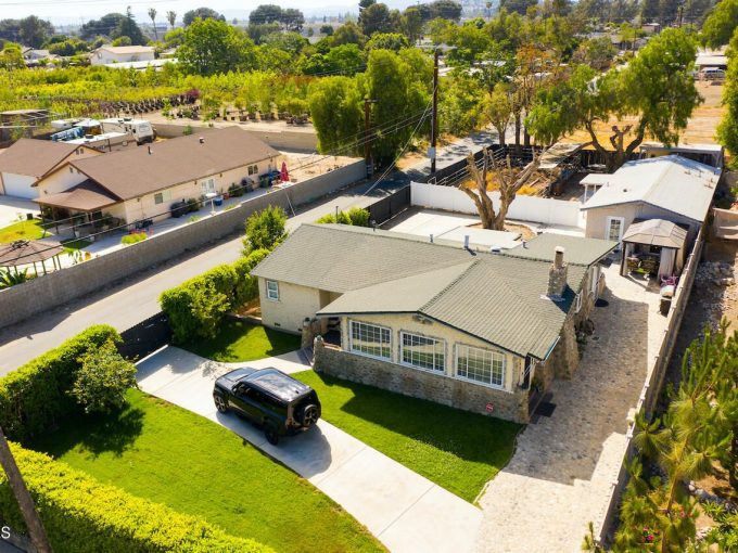 Gallery Bznuni Realty