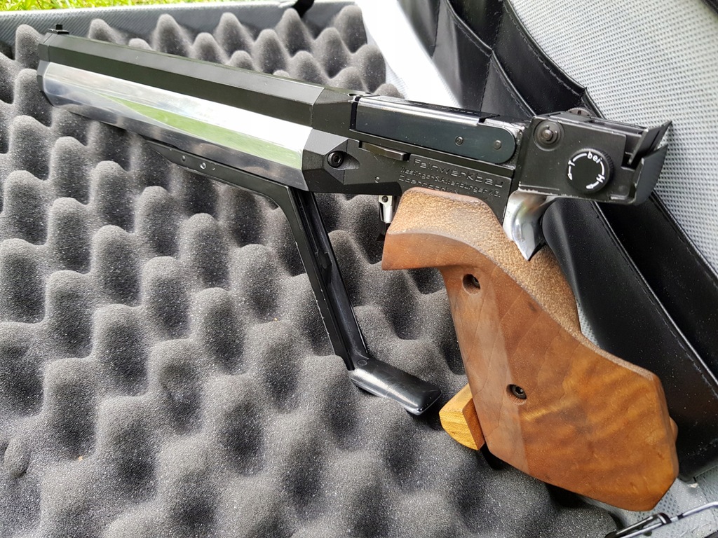Feinwerkbau FWB 100 pistolet wiatrówka PCA 4,5 mm