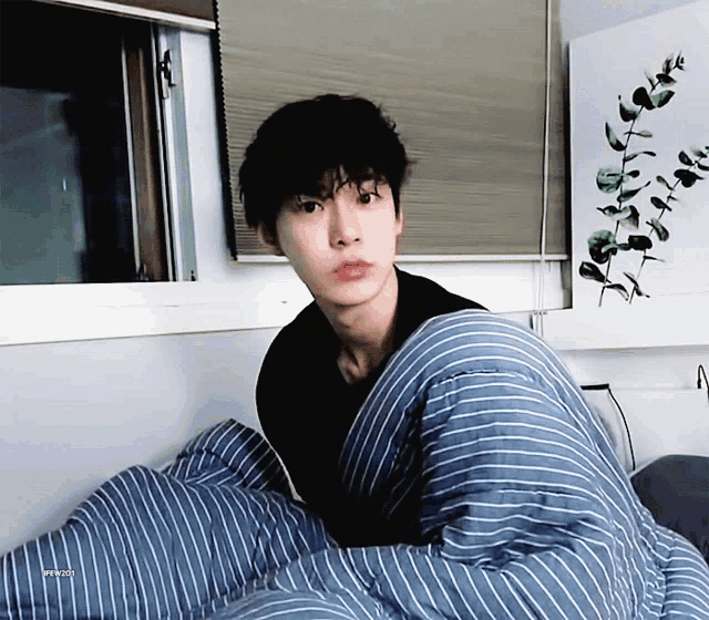 Doyoung GIF Doyoung Discover & Share GIFs