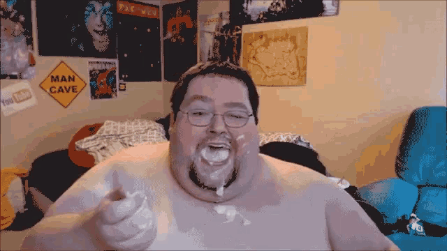 Fat Man Laughing GIF Fat Man Laughing Descubre & Comparte GIFs