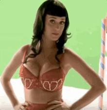 Katy Perry Jiggling Boobs GIFs | Tenor