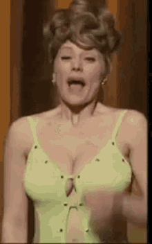 Wardrobe Malfunction Gif GIFs | Tenor