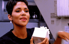 Halle Berry GIFs | Tenor