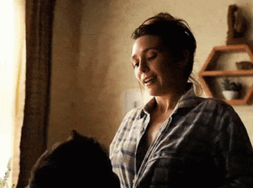 Elizabeth Olsen GIF - Elizabeth Olsen - Discover & Share GIFs