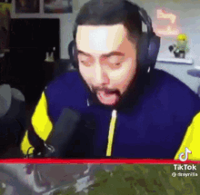 Guy Throwing It Back Throw It Back GIF - Guy Throwing It Back Throw It