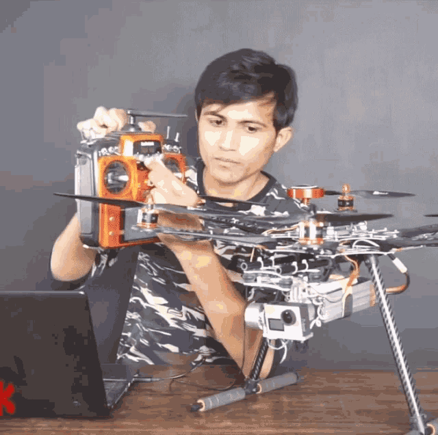 Explain Explaining GIF Explain Explaining Drone Discover & Share GIFs