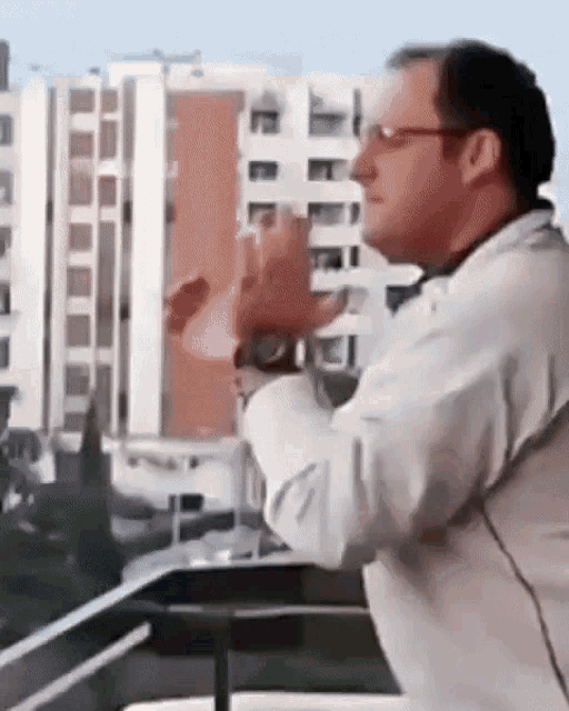 Ce La Faremooo Clapping Gif Ce La Faremooo Clapping Applause Discover Share Gifs