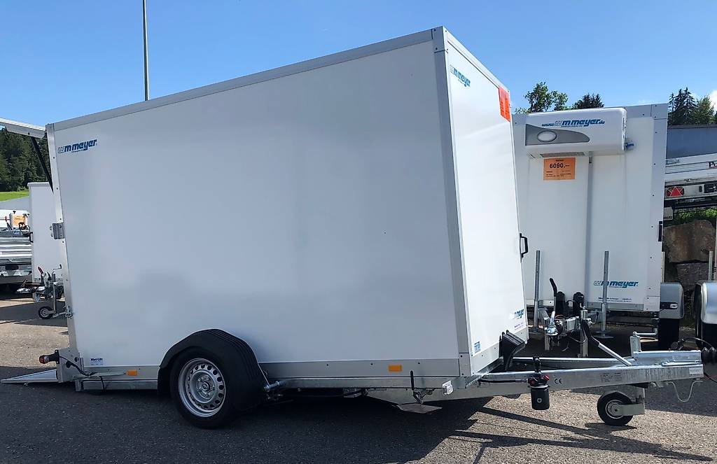 Transportanhänger Absenkanhänger 3m Kofferanhänger Trailer in Zurigo
