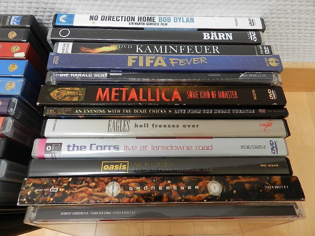 DVD Sammlung Spielfilme, Musik DVD etc. in Zürich kaufen tutti.ch
