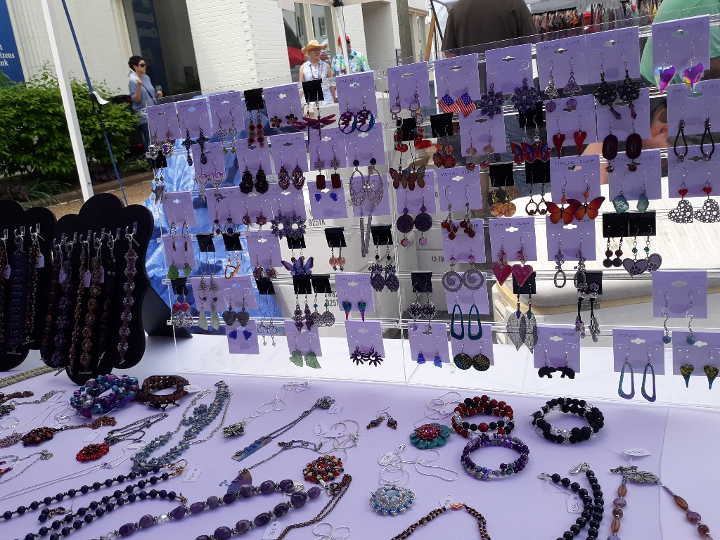 Helen Brett Jewelry Show Baton Rouge 2023 Jewelry And Gift (May 2022), International Jewelry And Merchandise Show, New Orleans Usa - Trade Show