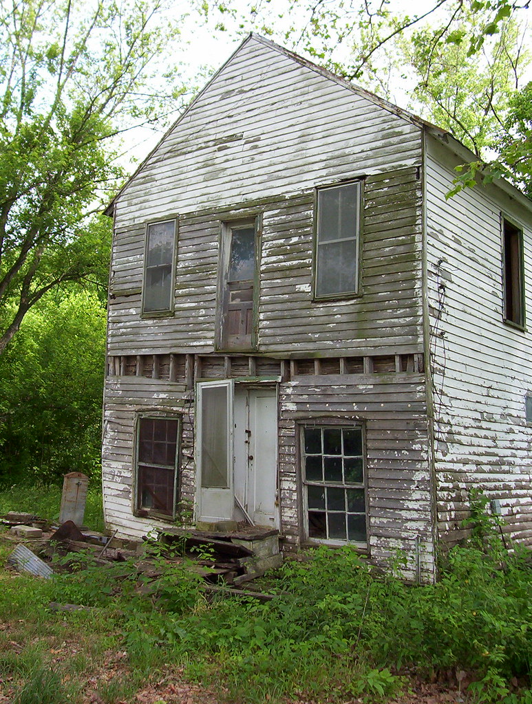 Old House in Burfordville Missouri An old house, leaning s… Flickr