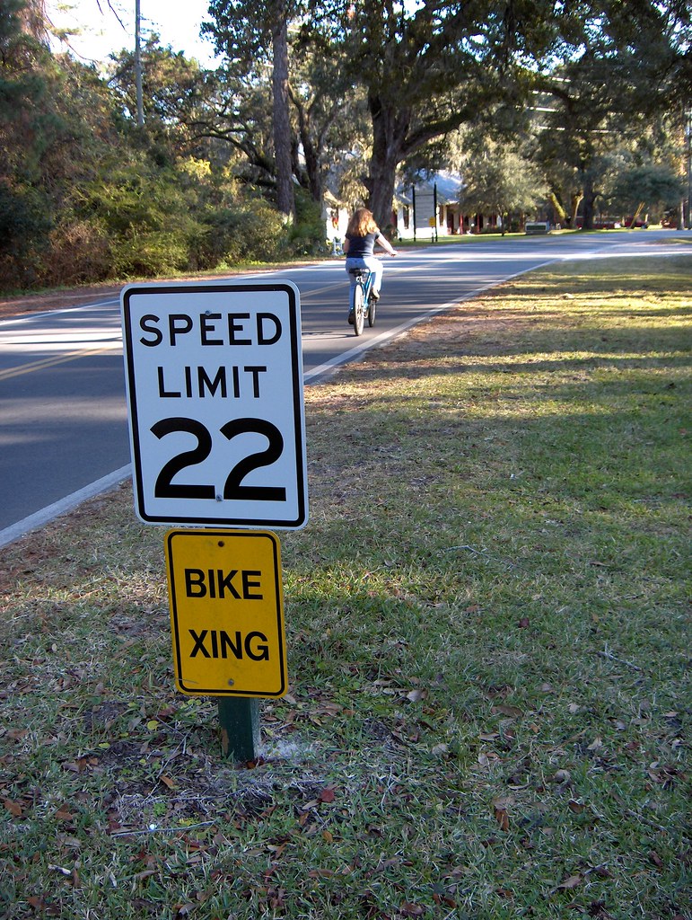Speed Limit 22 25 miles per hour is apparently a ridiculou… Flickr