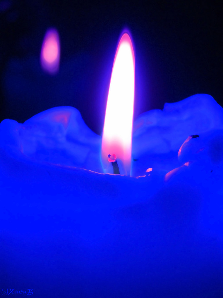 blue candle How far that little candle throws his beams! S… Flickr
