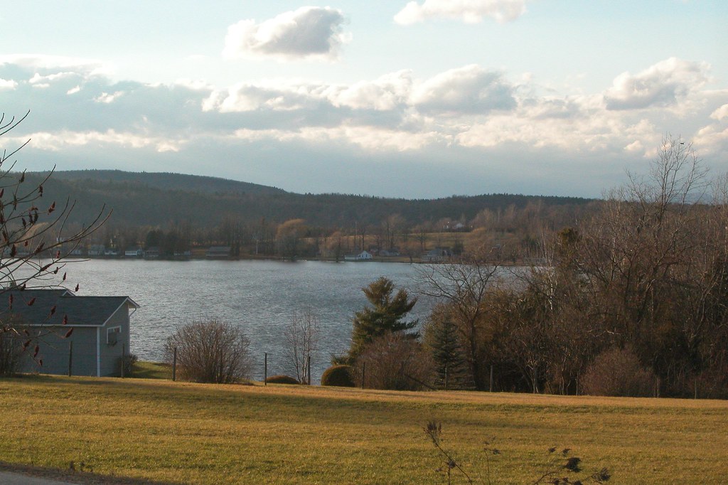 Cedar Lake 0107 Cedar Lake Monkton, VT Jan 6, 2007 Bob Von Bruns