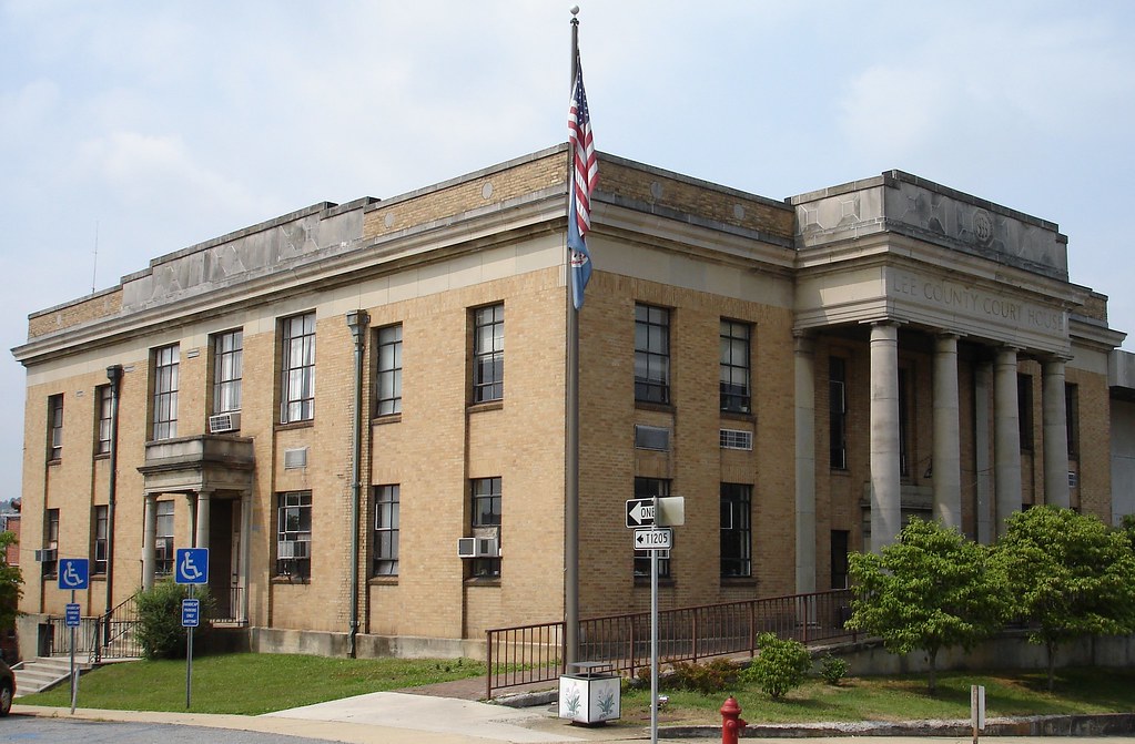 Courthouse Jonesville, VA Seth Gaines Flickr