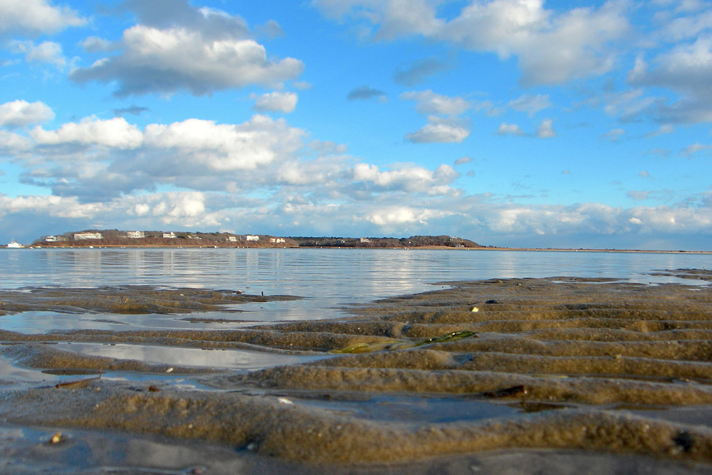 Morris Island Chatham, MA The clam flats at Stage Harbor… Flickr
