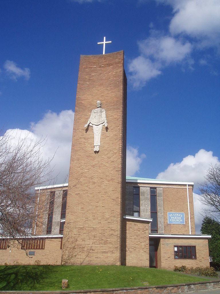 St Luke's, Leicester Halifax Drive, Leicester by David B… Flickr