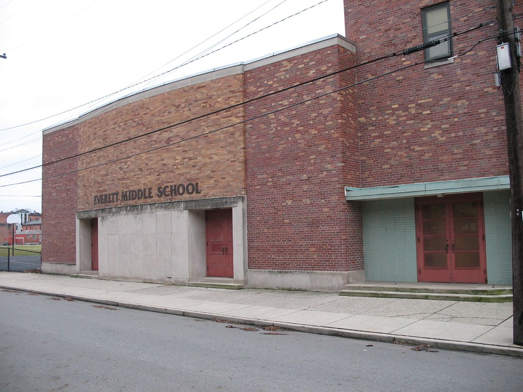 Everett Middle School This part appears to be a Gym annex.… Flickr