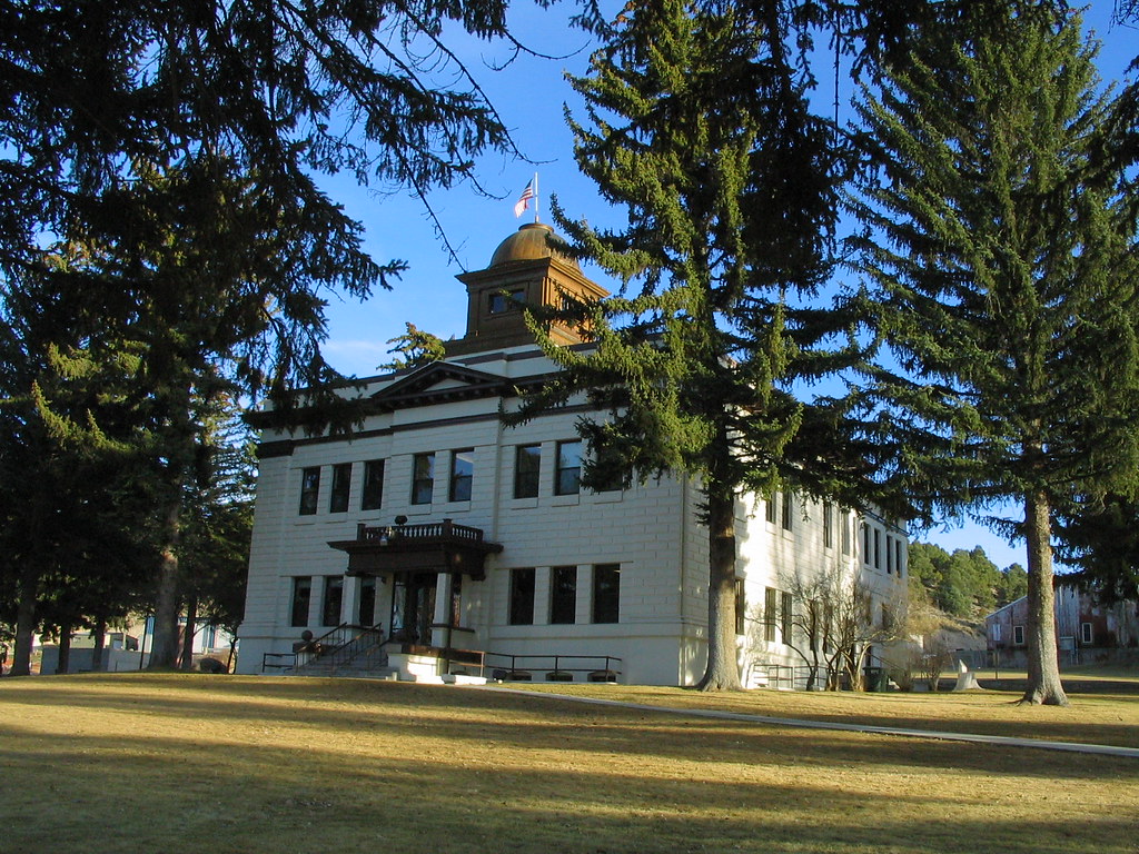 White Pine County Courthouse, Ely, Nevada Ely is the large… Flickr