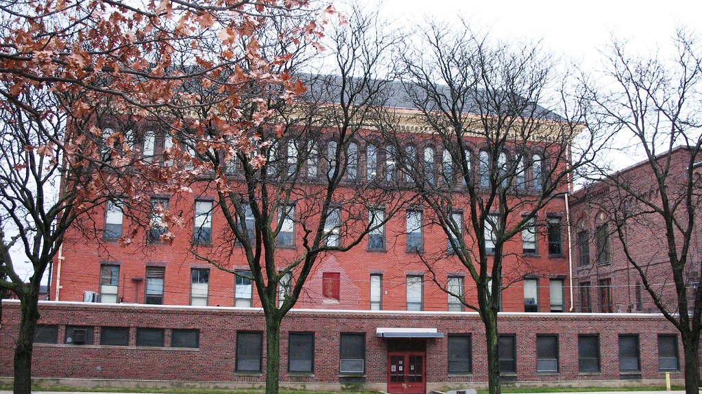 Everett Middle School From the Columbus Public Schools web… Flickr