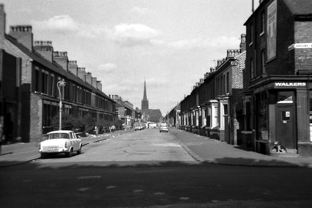 Moss Side, Manchester, 1970. Greame Street crosses the pic… Flickr