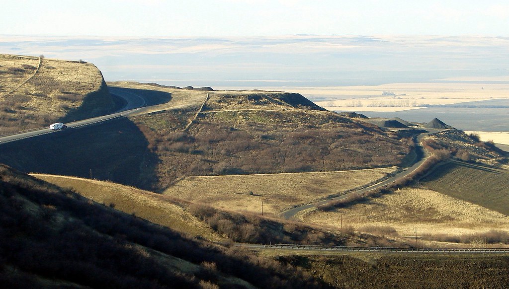 Cabbage Hill Widescreen Finally no snow! Emigrant Hill… Flickr